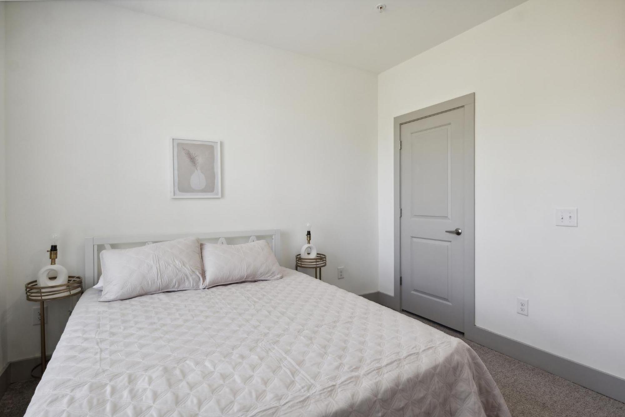 Overlook 6303 I Modern Style Living